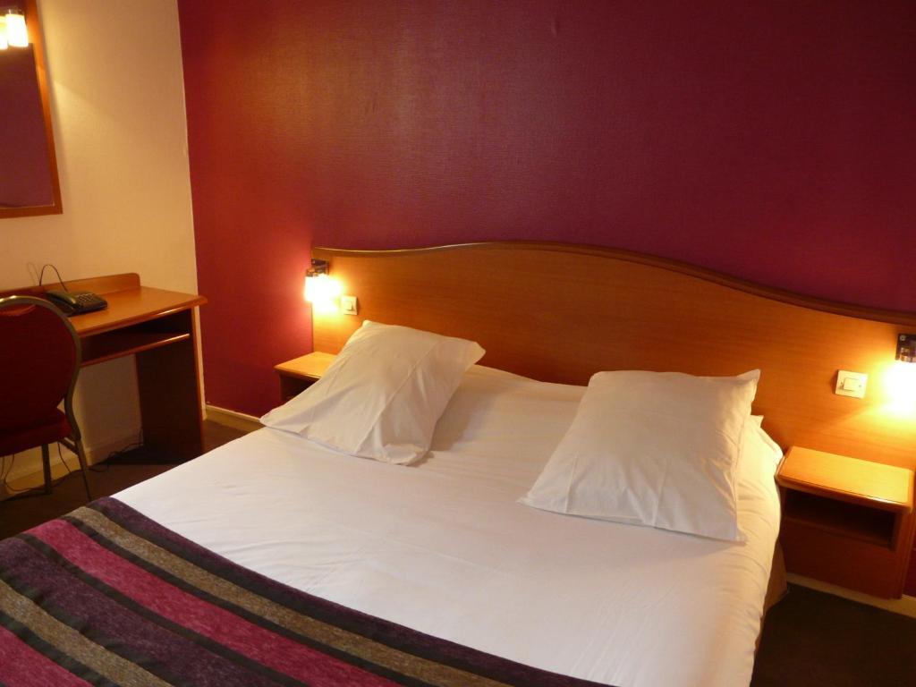 Kyriad Saint Quentin En Yvelines - Montigny Quarto foto