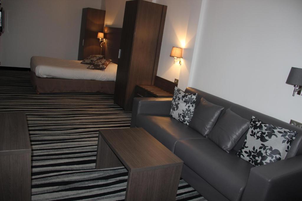 Kyriad Saint Quentin En Yvelines - Montigny Quarto foto